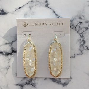 Lauren Earrings In Crushed Ivory Pearl